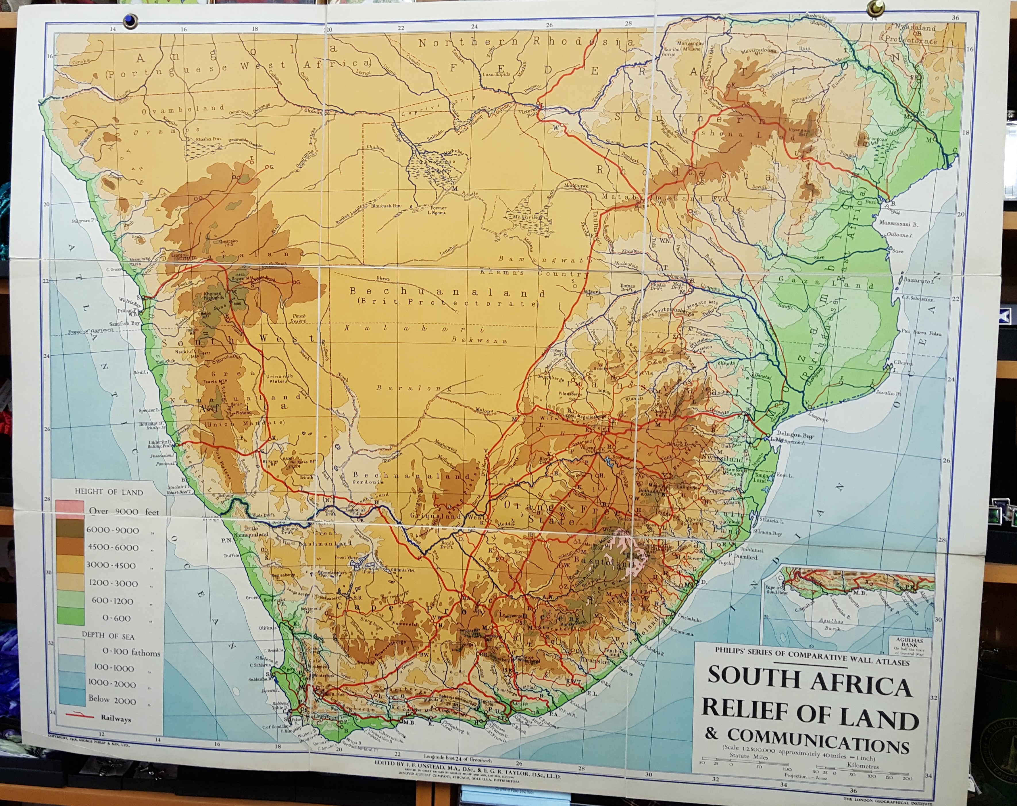 Image for Philips' Comparative Wall Atlas of South Africa - Relief of Land, Political and Communications